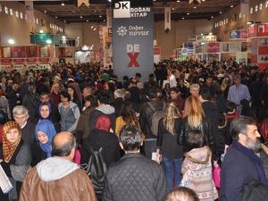 Karadeniz Kitap Fuar’ını 110 Bin Kişi Ziyaret Etti