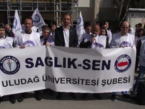 Sağlık-sen Ek Ödemeleri Protesto Etti