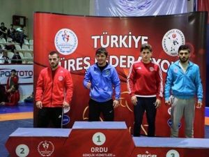 Büyükşehir Minderde Türkiye Şampiyonu
