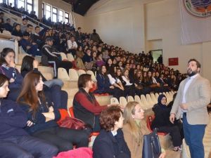 Üniversite Adaylarına Kişisel Gelişim Semineri