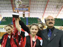 Hentbolde şampiyonlar belli oldu