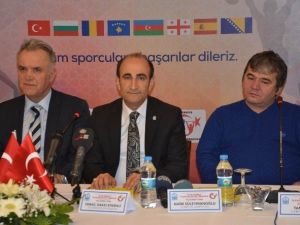 Halterin ‘Yıldızları’ Bursa’da