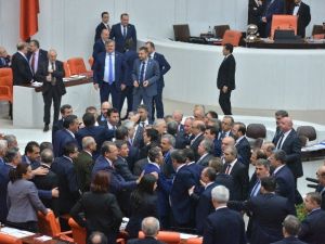 Genel Kurul’da Gergin Anlar