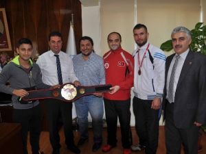 Kıck Boks Türkiye Şampiyonası’nda Adanalı 2 Sporcu Kürsüye Çıktı