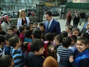 Minik Öğrencilerden Başkan Tok’a Sevgli Seli