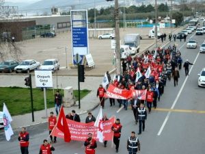Metal İşçileri Kıdem Tazminatı İçin Yollara Döküldü