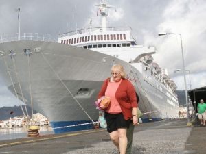 Sezonun İlk Turisti Denizden Geldi