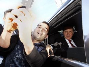 Cumhurbaşkanı Erdoğan’ın Konvoyunu Durdurup Selfie Yaptı