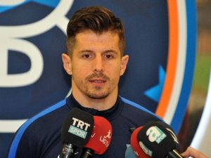 Emre: "Seneyi Avrupa Kupalarına Gitme Hakkı Elde Etmiş Bir Takım Olarak Kapatmak İstiyoruz"