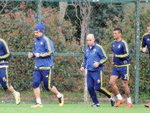 Fenerbahçe, Akhisar Belediyespor Maçı Hazırlıklarını Tamamladı