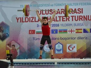 Asrın Sporcuları, Başkan Edebali İle Birlikte Halter Kaldırdı