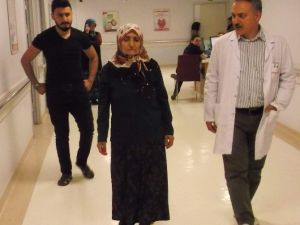 10 Yıldır Çektiği Kamburluktan Bir Ameliyatla Kurtuldu