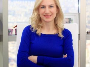 Göz Çevresindeki Kırışıklıklara Dikkat!