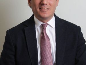 Göz Çevresi Sorunları Yaşlı Gösteriyor