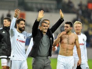 Beşiktaş, Kritik Haftada 3 Puanı Kazandı