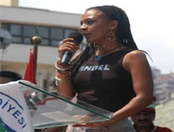 Defne Çay Festivalini Sunmuştu