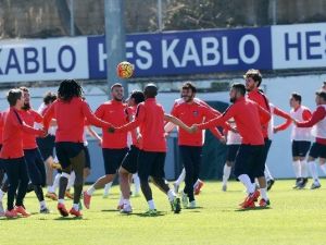 Trabzonspor, Mersin İdmanyurdu Maçı Hazırlıklarını Sürdürüyor