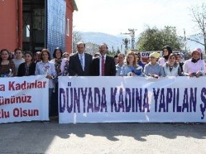 Başkan Çamyar Çalışan Kadınları Unutmadı