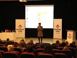 Bahçeşehir Velilerine “Başarı” Semineri