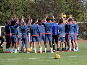Kayserispor, Hakan Kutlu Yönetiminde Fenerbahçe’ye Hazırlanıyor