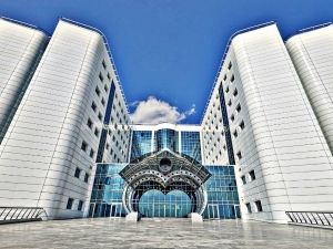 Kktc’li Bakanın 4 Damarına By-pass Yapıldı