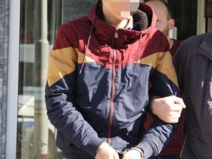 Uyuşturucu Ticaretinden 2 Kişi Tutuklandı