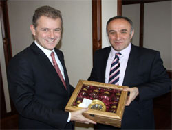 Özgener'den Rize Valisi'ne Ziyaret