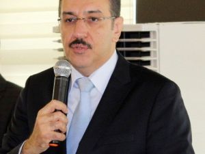 Bakan Bülent Tüfenkci, Ak Parti’li Kadınlarla Bir Araya Geldi