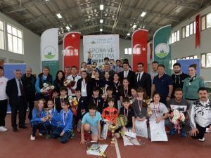 Okullar Arası Tenis Şöleni Sona Erdi