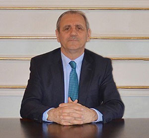 Rize Eski Valisi Salihoğlu Makam Aracında Kalp Krizi Geçirdi