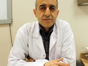 Uzun Süre Topuklu Ayakkabı Giyenlerde Kamburlaşma Tehlikesi