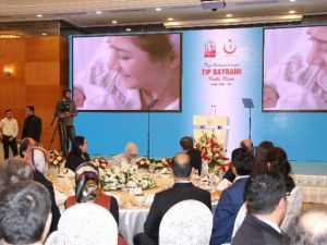 Başbakan Davutoğlu, 14 Mart Tıp Bayramı Programında Konuştu: