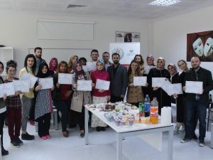 İşaret Dili Kursiyerleri Sertifikalarını Aldı