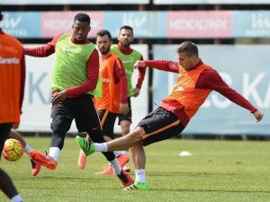 Sneıjder Ve Hakan İstanbul’da Bırakıldı