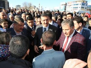 Malatya’da Bayrak Yürüyüşüne, Gümrük Ve Ticaret Bakanı Tüfenkci De Katıldı