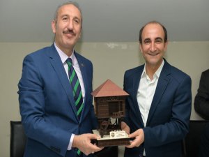 Başkan Edebali'ye Mesafeleri Kısaltan Ziyaret