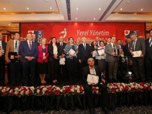 Chp Genel Başkanı Kılıçdaroğlu’ndan Başkanlara Ödül