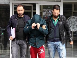 Uyuşturucu Hap Ve Bonzai İle Yakalandı