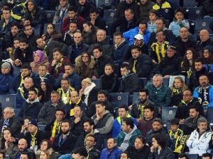Fenerbahçe Maçında Taraftarlar Teröre Tepki Gösterdi