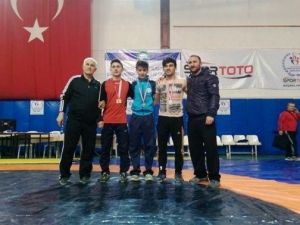 Güreşte Bartın’a 3 Madalya