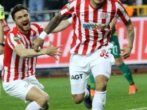Angelo, Antalyaspor Formasıyla İlk Gölünü Attı