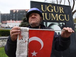 Sinoplu Vatandaştan Teröre Tek Kişilik Protesto