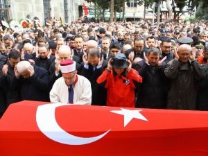 Patlamada Hayatını Kaybeden Başmüfettiş Toprağa Verildi