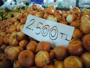 Soğanın Fiyatı Cep Yakıyor