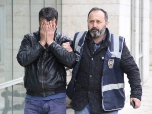 Çaldığı Otomobilin İçinde Sızdı