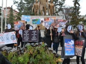 Öğrencilerden Dünyaya ‘Çan’lı Ve ‘Sala’lı Çevre Uyarısı