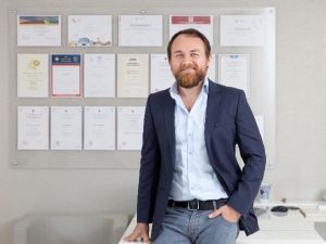 Uzak-yakın Ve Astigmat Tedavisi: No Touch Laser