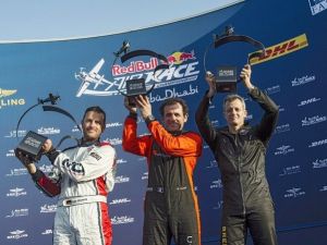 Red Bull Air Race’de Sezonun İlk Yarışı Sürprizle Başladı