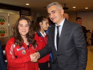 Bursagaz’dan Bursalı Şampiyonlara Ödül