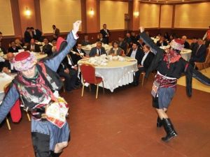 Başbakan Davutoğlu’nun Danışmanı Turhan’dan Chp Ve Hdp’ye Eleştiri